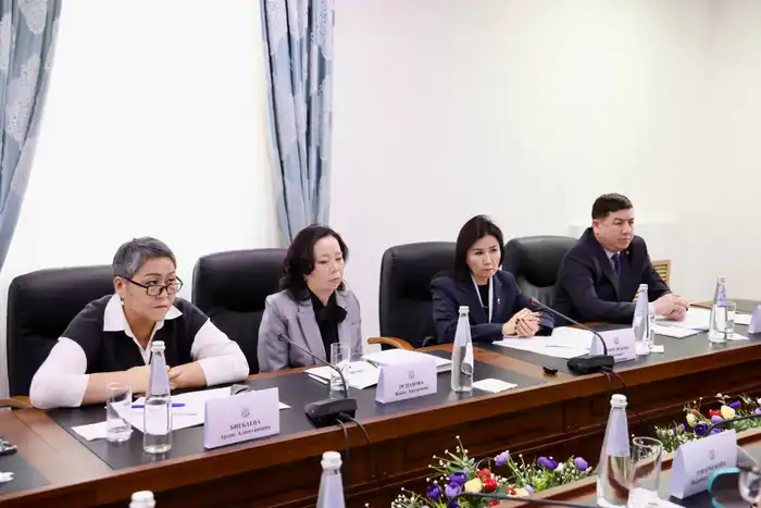 В Академии правосудия при Высшем Судебном Совете состоялась диалоговая площадка «Ашық алаң» на тему «Судебная защита прав и свобод человека, гражданина и личности в уголовной юстиции» (2)