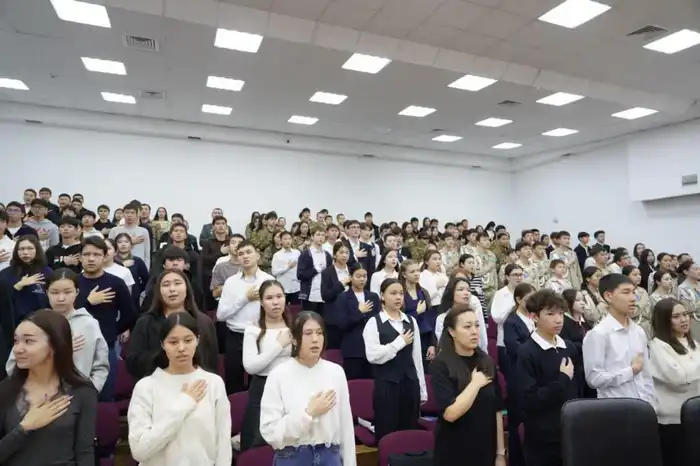 Гармония патриотизма: мелодии, воспевающие подвиги Алии Молдагуловой, звучат в Астане