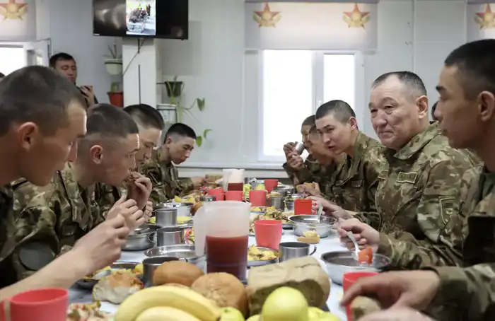 Министр обороны совершил рабочую поездку в Жамбылскую область (5)