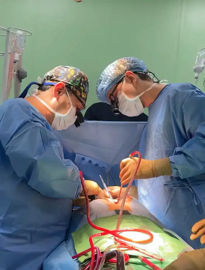 Пять часов на грани: алматинские хирурги спасли пациента с разрывом аорты (2)