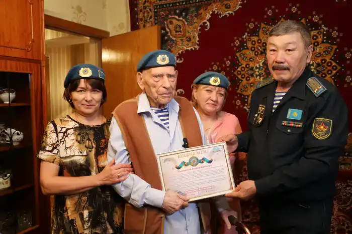 101 год: Ветеран войны и его воздушные десанты