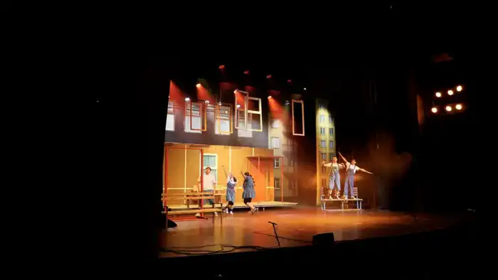 Спектакль «Жылы мұң» в Астане: использование искусственного интеллекта для освещения проблемы наркомании