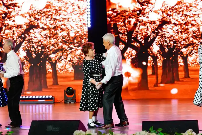 В Астане открылся танцевальный кружок при Центре активного долголетия (6)