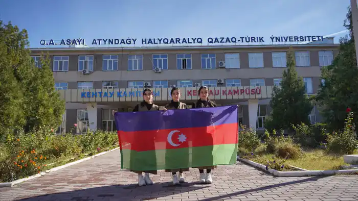 Международное сотрудничество: студенты из Азербайджана и Кыргызстана изучают казахский язык в Туркестане