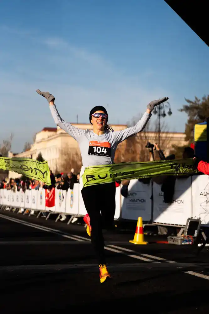 2500 участников из 20 стран: в Алматы состоялся финальный забег сезона 2025 года – City Run (4)