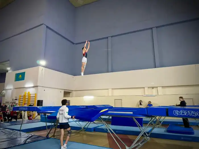 В Астане проходит Открытый городской чемпионат по батутной гимнастике с участием 70 юных спортсменов