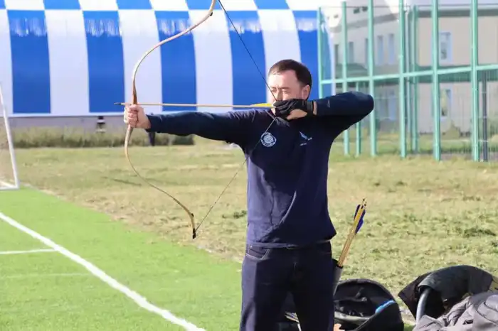 Толебийск: молодежь соревновалась в играх кочевников