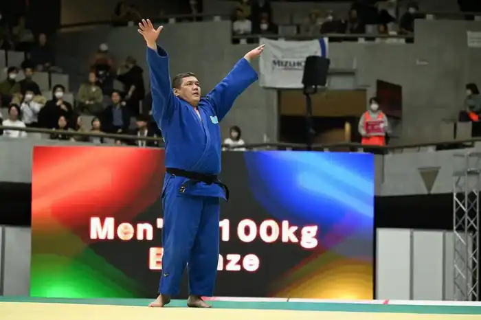 Столичные сурдо-борцы завоевали две медали в первый день турнира в Японии (3)