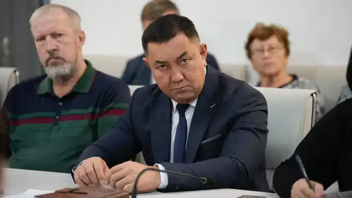 В районе Алтай прошла встреча населения с советником Президента РК (4)