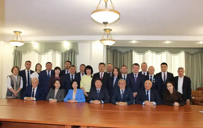 Государственные награды получили сотрудники Бюро в честь Дня статистики (4)