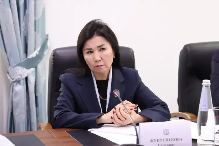 Диалоговая площадка «Ашық алаң» в Академии правосудия: обсуждение судебной защиты прав человека в уголовной юстиции