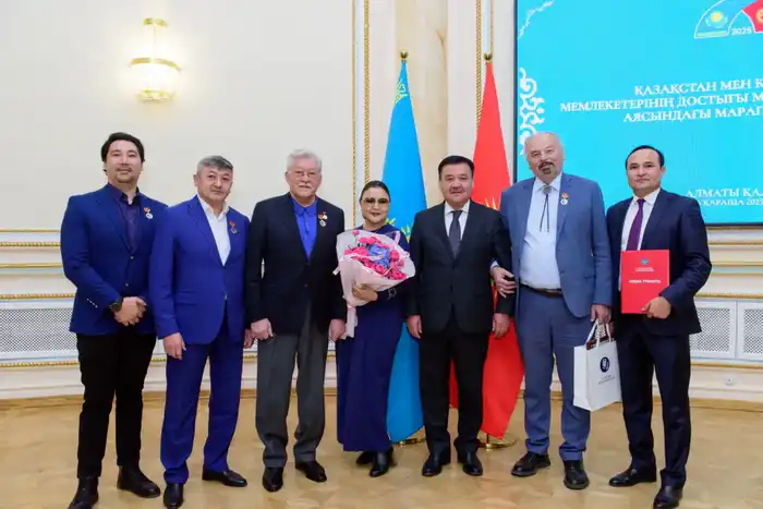 В Алматы вручили премию имени Чингиза Айтматова казахстанским деятелям культуры (3)