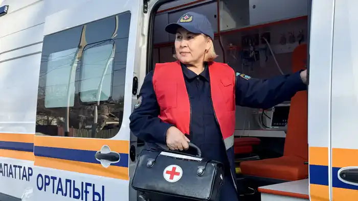 Лица МЧС: фельдшер Дана Доскалиева (8)