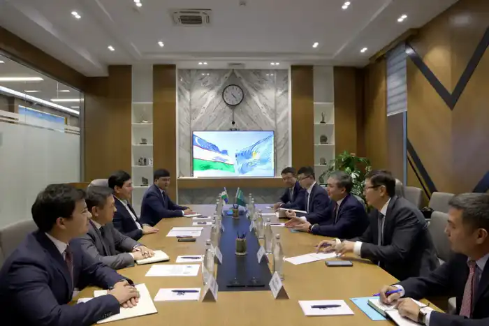 Ерсайын Нагаспаев провел переговоры с Министром горнодобывающей промышленности и геологии Узбекистана (4)