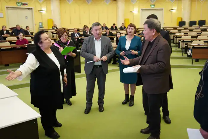 Продолжается интенсивная программа подготовки руководителей территориальных избирательных комиссий (6)