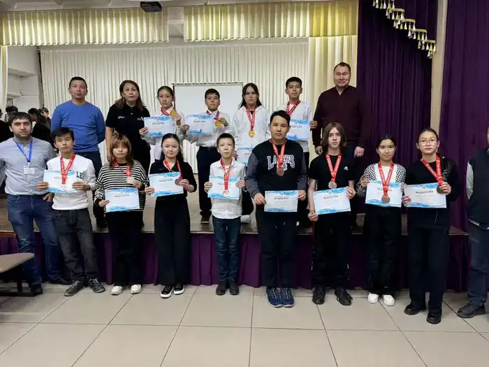 Шахматы в школе: в Карагандинской области дети учатся логике и стратегии с начальных классов (4)