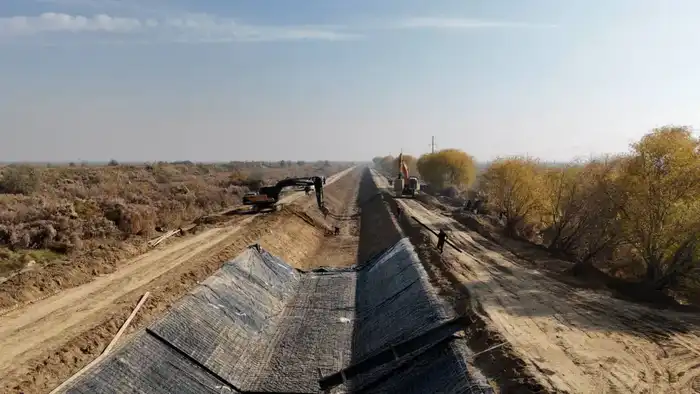 Масштабная модернизация: работы по бетонированию более 62 км земляных каналов ведутся в Туркестанской области