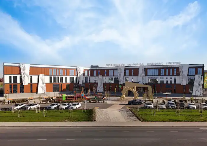 Аким области вместе с государственным и общественным деятелем Икрамом Адырбековым посетил новые объекты (10)