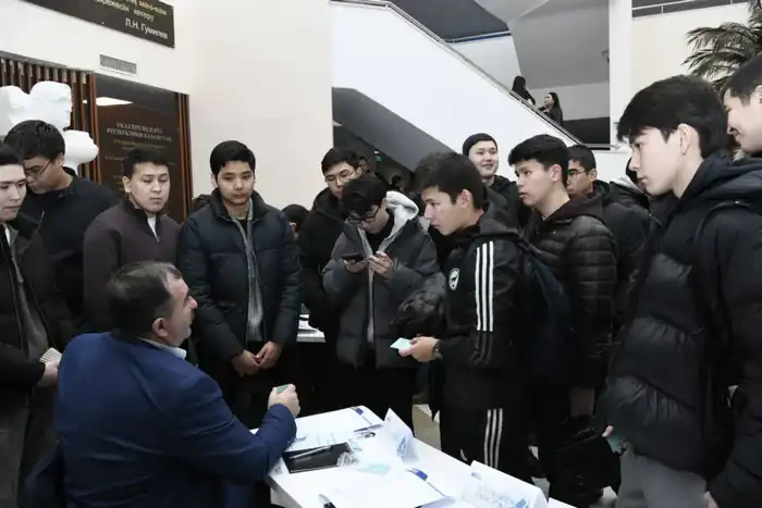 Ярмарка возможностей: в Астане выпускники нашли ключи к будущему