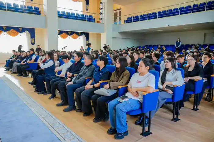 В Астане прошел форум рабочих специальностей (9)