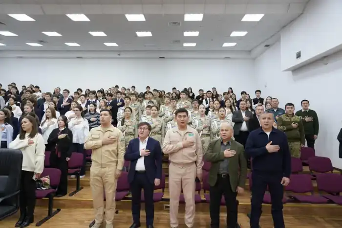 Итоги конкурса военно-патриотической песни среди жассарбазовцев подвели в Астане (9)