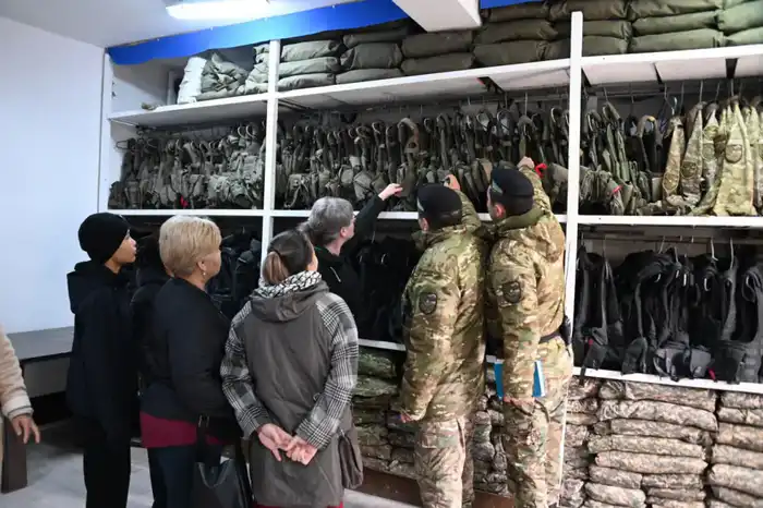 Бригаду морской пехоты посетили более ста родителей солдат (7)