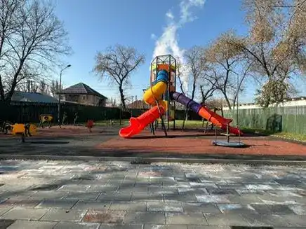 В Жетысуском районе Алматы благоустроено 28 дворов и 1,5 км набережной (3)