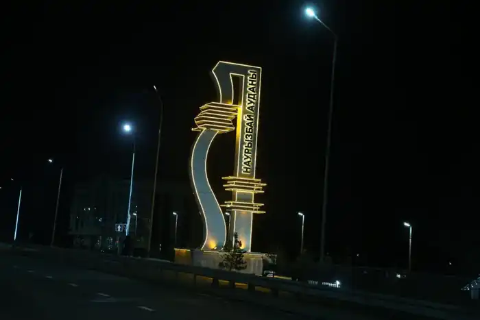 Дархан Сатыбалды оценил результаты освещения фасадов в новых микрорайонах (7)