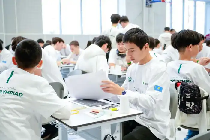 Международные STEM-олимпиада и битва роботов стартовали в Астане (3)