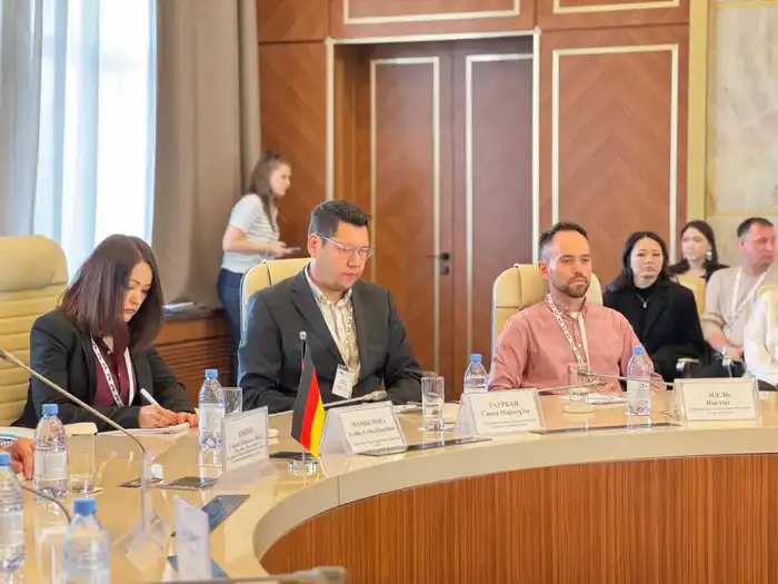 Аким ВКО обсудил с делегацией Германии вопросы расширения сотрудничества (2)