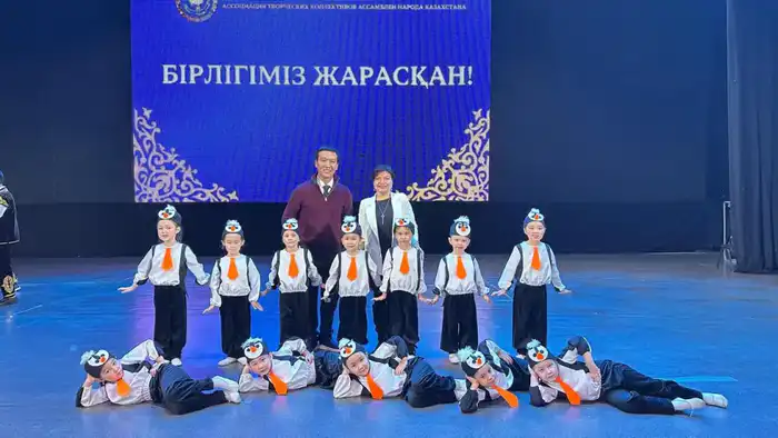 Танцоры детской студии «Жас сарбаз» успешно выступили на конкурсе «Бірлігіміз жарасқан» (2)