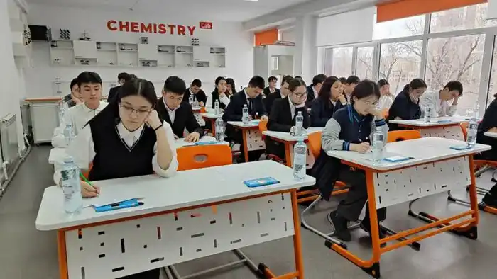 «Лидер XXI века»: в Карагандинской области выбрали самых эрудированных школьников (5)