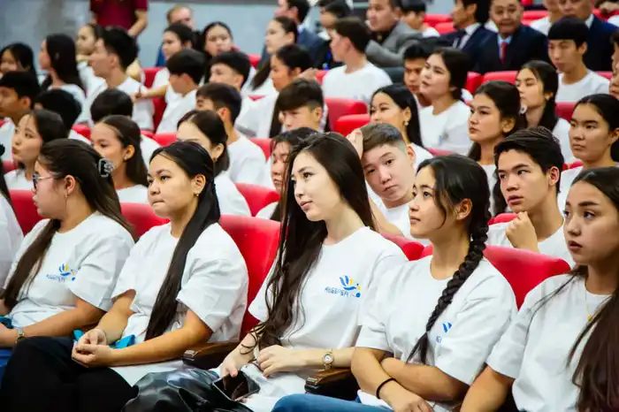 Фестиваль талантов в Акмолинской области: юные дарования демонстрируют мастерство в искусстве слова и музыки