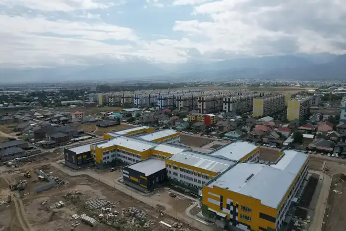 Сокращение трёхсменных школ в Алматинской области