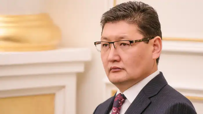 Социальные последствия: Берик Уали комментирует фото с фигурантом 'дела Алиби' Арманом Абильтаевым