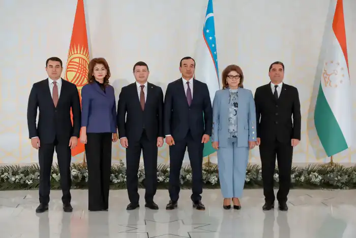 Единый маркетплейс креативных продуктов предложила создать Аида Балаева на встрече министров Центральной Азии (2)