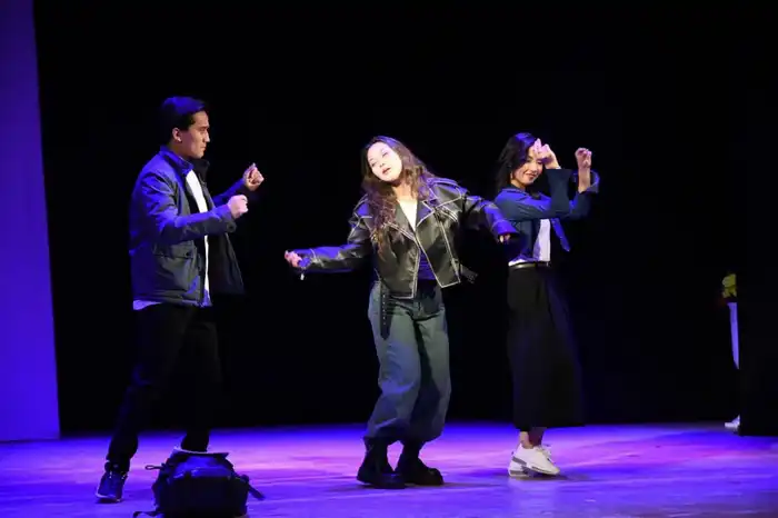 «S.O.S.»: В Астане показали специальный спектакль о вреде наркотиков (9)