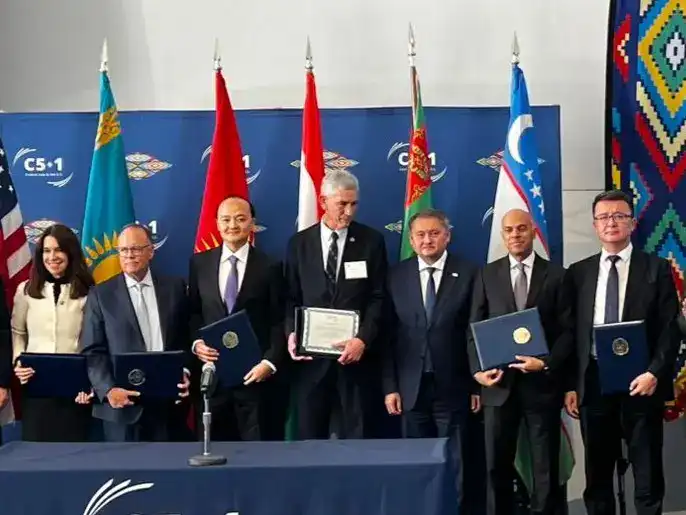 Казахстан и ETS: Революция в тестировании образования!