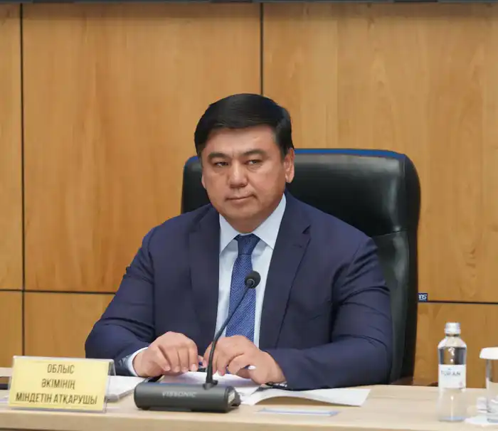 На внеочередной сессии маслихата Туркестанской области рассмотрены восемь вопросов