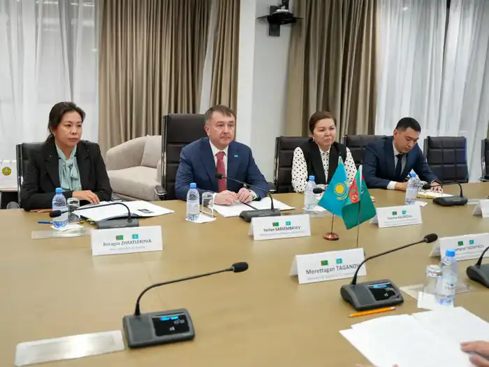 Состоялась встреча Министра юстиции Республики Казахстан Ерлана Сарсембаева с Министром Адалат Туркменистана Мереттаган Тагановым (3)