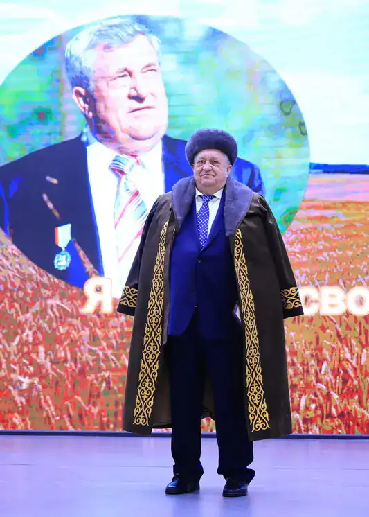 В Карагандинской области поздравили с юбилеем Героя труда Казахстана Георгия Прокопа (10)