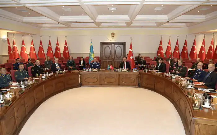 Укрепление военного сотрудничества: визит министра обороны Казахстана в Турцию