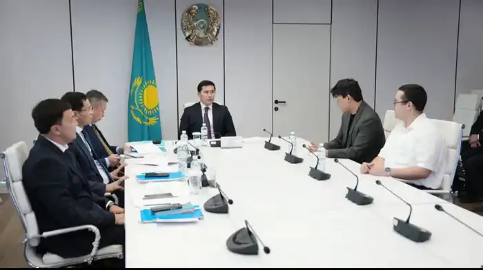 Министр туризма и спорта провёл личный приём граждан (4)