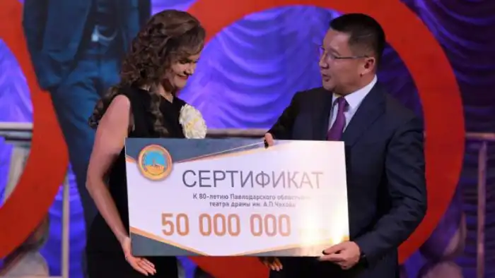Казахстанские чиновники в ноябре: щедрые подарки, борьба и новые форматы от Tengrinews.kz