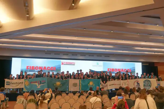 Столичные школьники завоевали 17 золотых медалей на международной олимпиаде в Италии