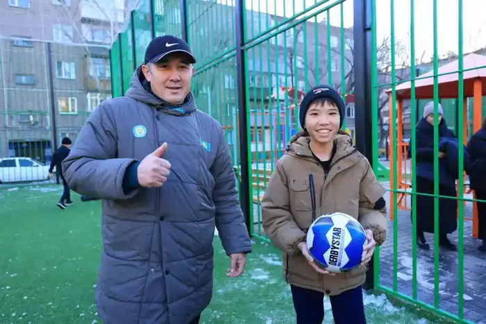 Город без окраин: Ермаганбет Булекпаев проверил благоустройство района Алихана Бокейхана (7)