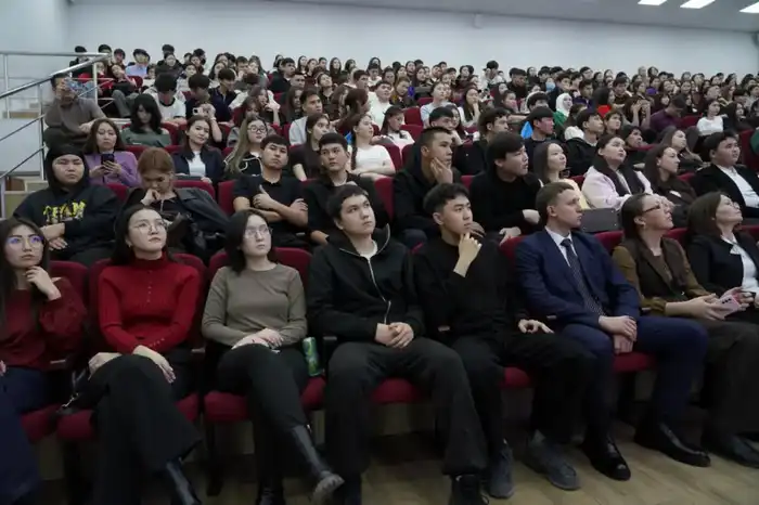 «Закон и порядок»: именитые спортсмены рассказали столичным студентам о пагубном влиянии наркотиков (2)