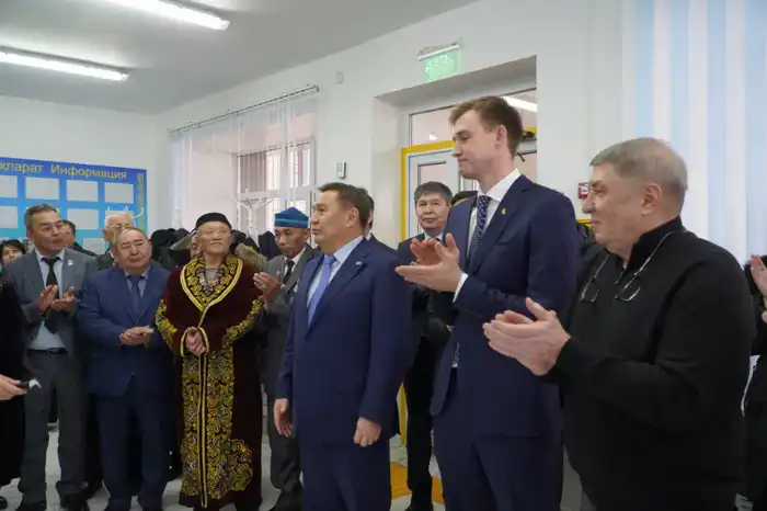 В Макинске открылся долгожданный бассейн (4)