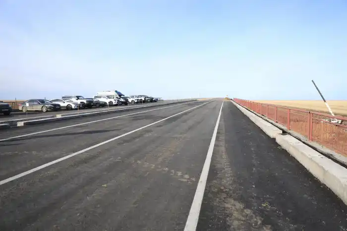 На участке автодороги Актобе – Карабутак – Улгайсын завершен первый этап реконструкции протяженностью 28 км и открыто движение транспорта (2)