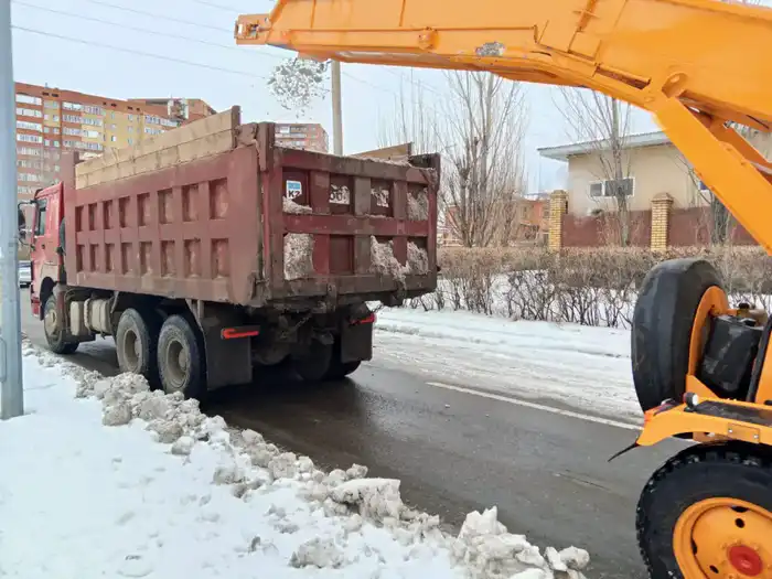 Астана mobilizes over a thousand units of snow removal equipment for overnight operations
